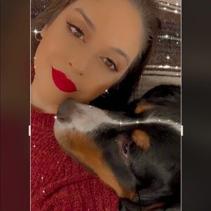 Meet your Posher, Nikolett